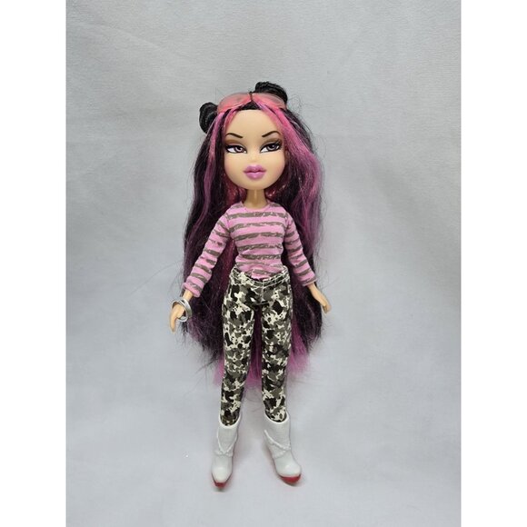 Bratz Boutique LOVE Jade Doll Only NO ACCESSORIES - Picture 1 of 10
